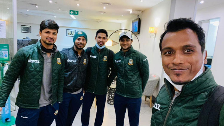 দেশে ফিরেছে বাংলাদেশ ক্রিকেট দল; বিকেলে ঢাকায় আসছে অস্ট্রেলিয়া 1 team bangladesh
