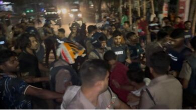 জুতা চুরি নিয়ে সংঘর্ষ, জবিতে সাংবাদিকসহ আহত ১৩ 4 B 6 6a4cc1a143f8c