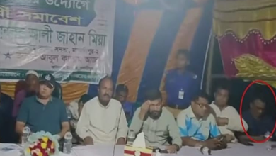 হত্যা মামলার আসামি এমপি-ওসির সাথে একই মঞ্চে, পুলিশের খাতায় এখনো ‘পলাতক’ 2 Untitled 1 6