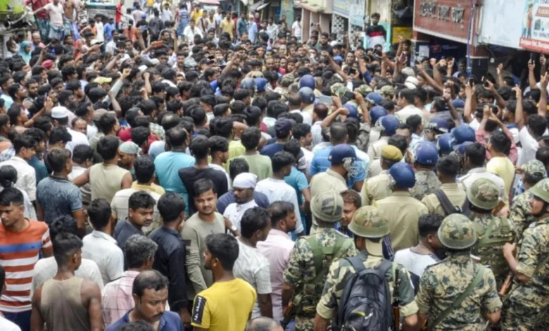 পশ্চিমবঙ্গে মুসলিম নাবালিকাকে ধর্ষণের পর হত্যা, তিন আসামি গ্রেপ্তার 1 b3fb21f28cbffeb477cb645833f1fef2 6a4b9fea07b9d